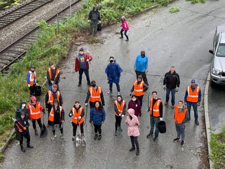 Lowell Litter Krewe_Arch St Group Photo