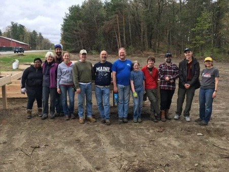 Build day volunteer crew