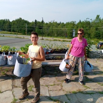 Loaves & Fishes Grab & Grow Program