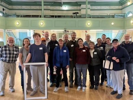 photo of volunteers on one day and shift of build