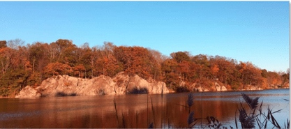 The Cliffs of Lake Mamanasco